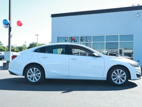 Used 2024 Chevrolet Malibu LT FWD image 4