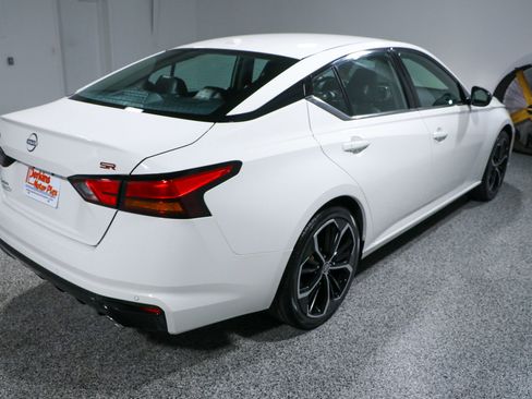 Used 2024 Nissan Altima 2.5 SR image 7