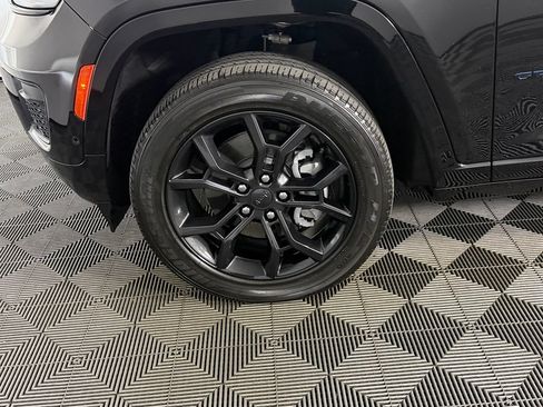 Used 2024 Jeep Grand Cherokee Limited 4xe AWD/4WD image 12