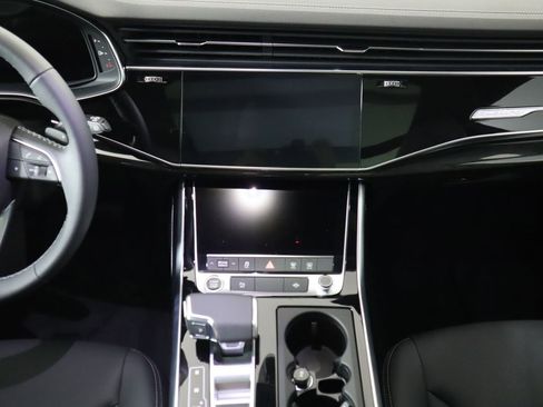 New 2025 Audi Q8 Premium Plus image 14