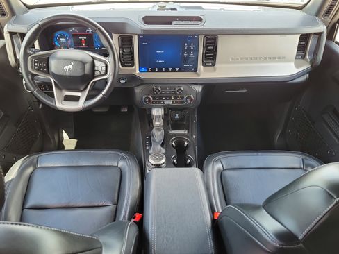 Certified 2025 Ford Bronco Outer Banks AWD/4WD image 14
