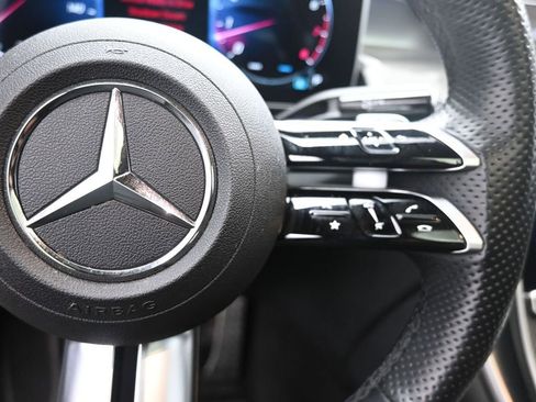 Used 2024 Mercedes-Benz GLC 300 4MATIC image 14