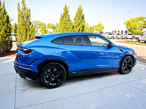 Used 2024 Lamborghini Urus S AWD/4WD image 11