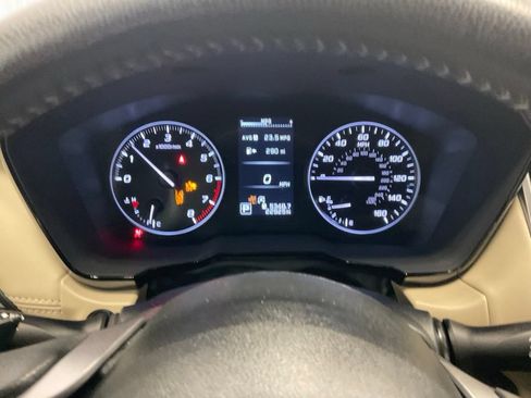 Used 2024 Subaru Outback Premium AWD/4WD image 2