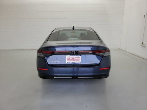 Used 2025 Honda Accord Touring image 6
