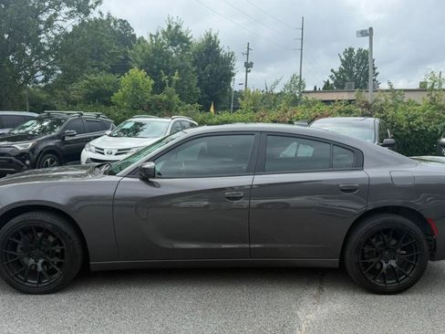 Used 2020 Dodge Charger SXT w/ Plus Group AWD/4WD image 5