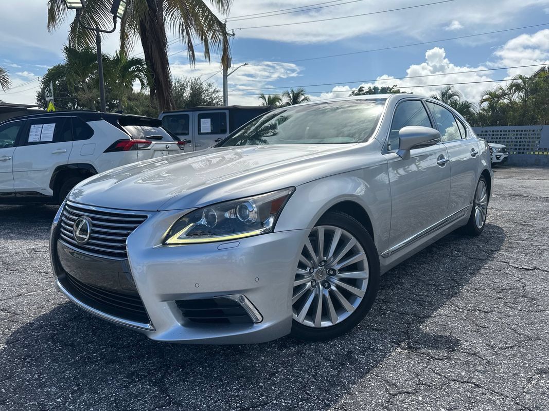 Used 2014 Lexus LS 460 w/ Comfort Package RWD image 1