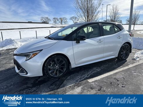 Used 2023 Toyota Corolla XSE image 1