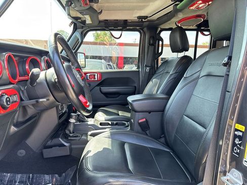 Used 2021 Jeep Gladiator Sport AWD/4WD image 11