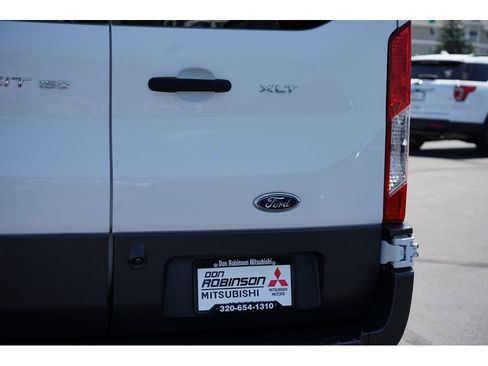 Used 2015 Ford Transit 150 XLT image 10