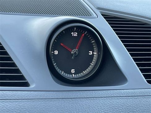 Used 2019 Porsche Cayenne S image 16