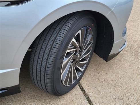 New 2025 Hyundai Sonata SEL image 6