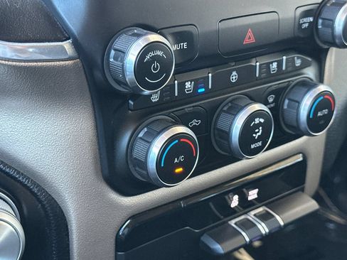 Used 2022 RAM 1500 Laramie AWD/4WD image 27