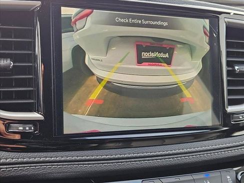 New 2027 Chrysler Pacifica Select FWD image 13