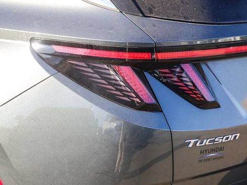 Certified 2022 Hyundai Tucson Limited FWD image 12