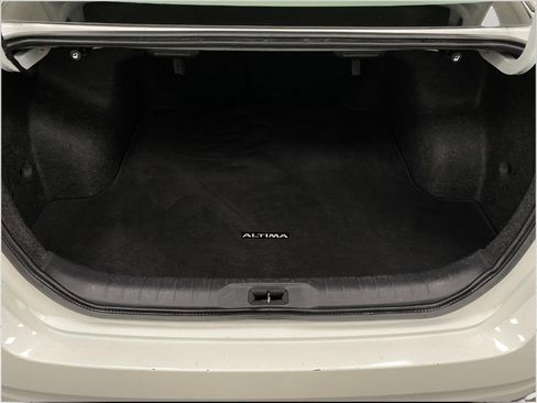 Certified 2025 Nissan Altima 2.5 SV FWD image 5