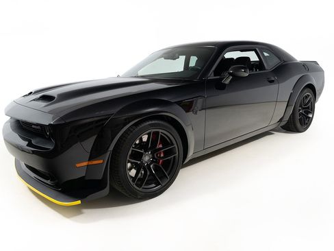 Used 2023 Dodge Challenger SRT Hellcat image 2