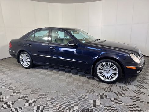 Used 2008 Mercedes-Benz E 350 4MATIC Sedan image 7