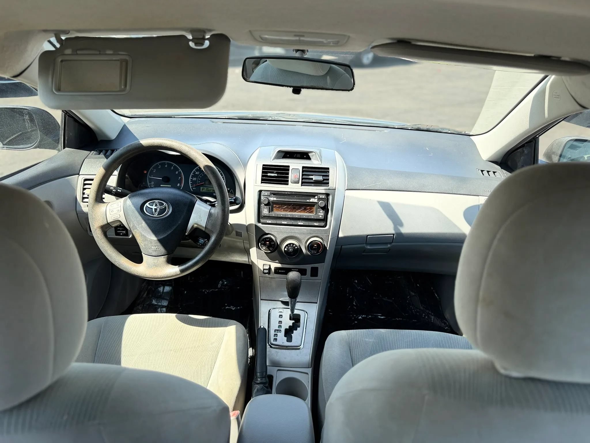 Used 2012 Toyota Corolla LE FWD image 19