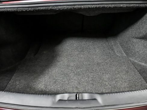 Used 2019 Chrysler 300 Touring RWD image 12
