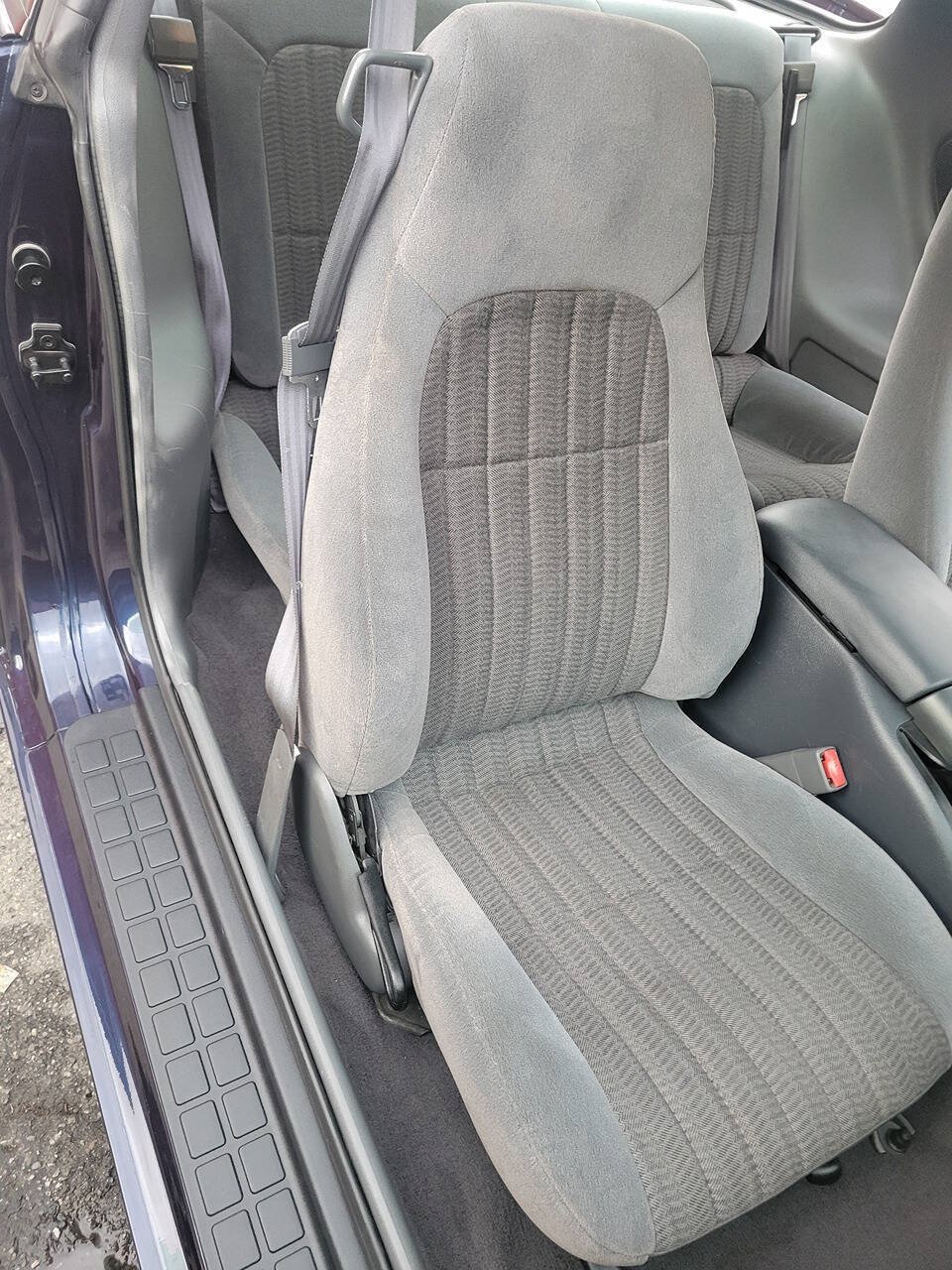 Used 1998 Chevrolet Camaro LT RWD image 21