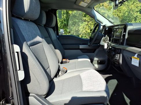 New 2027 Ford F250 XLT w/ Snow Plow Prep Package AWD/4WD image 13