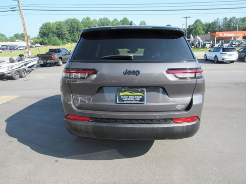 Used 2025 Jeep Grand Cherokee L Altitude RWD image 5