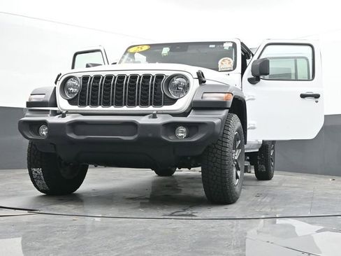 Used 2025 Jeep Wrangler Sport S image 66