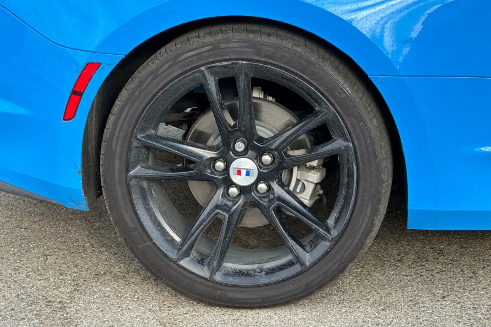 Used 2023 Chevrolet Camaro LT RWD image 20