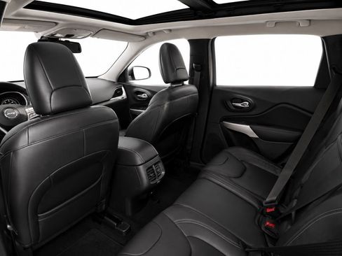 Used 2017 Jeep Cherokee Limited AWD/4WD image 19