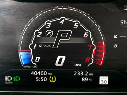 Used 2019 Lamborghini Urus image 8