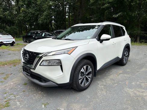 Used 2023 Nissan Rogue SV w/ SV Premium Package AWD/4WD image 1