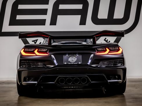 Used 2024 Chevrolet Corvette Z06 w/ Stealth Interior Trim Package RWD image 10
