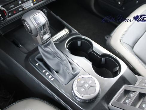 New 2025 Ford Bronco Outer Banks image 13