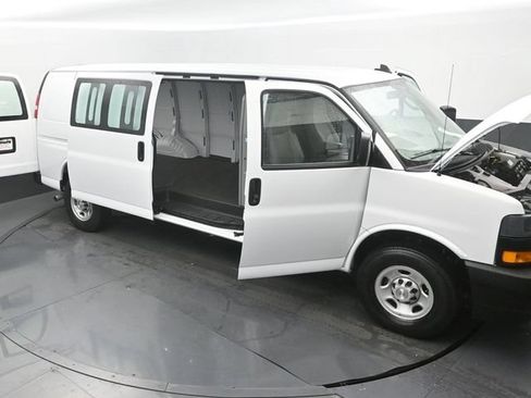 Used 2023 Chevrolet Express 2500 Extended RWD image 26