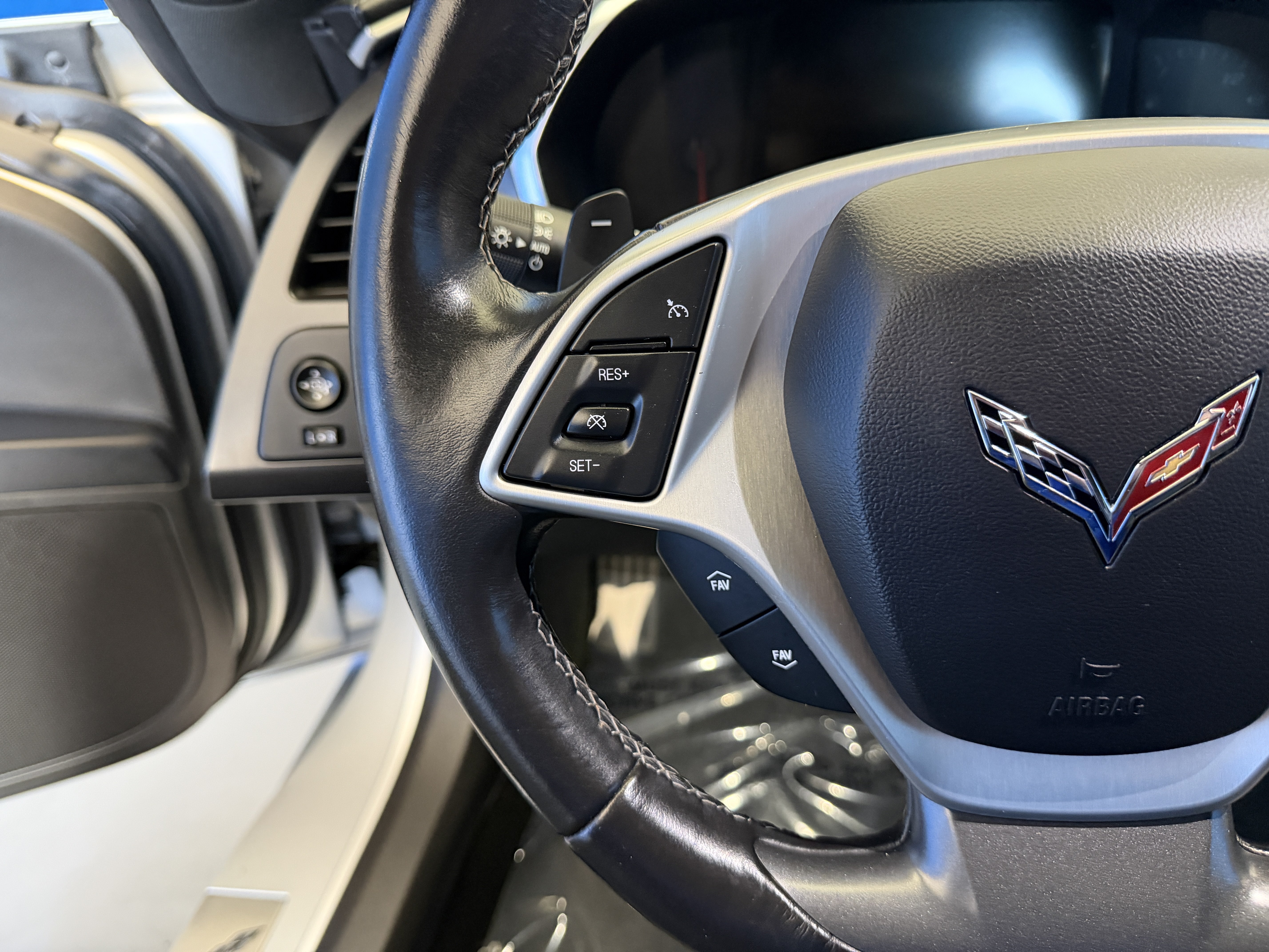 Used 2017 Chevrolet Corvette Stingray Coupe w/ Battery Protection Package RWD image 15