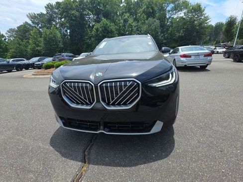 Used 2025 BMW X3 xDrive30i w/ Premium Package AWD/4WD image 2