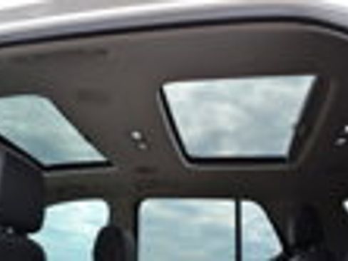 Used 2021 Chevrolet Traverse Premier w/ Redline Edition image 11