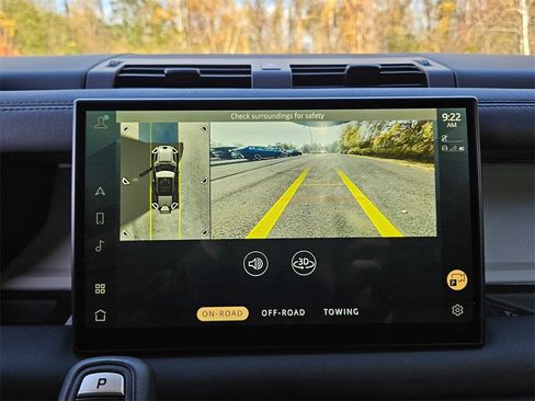 Used 2024 Land Rover Defender 110 SE image 16