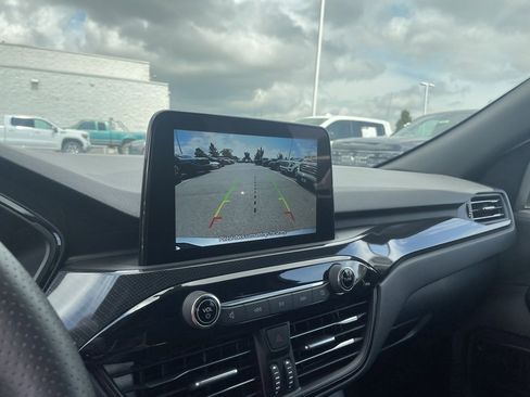 Used 2024 Ford Escape ST-Line image 14