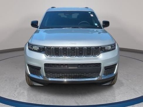 Used 2024 Jeep Grand Cherokee L Laredo w/ Luxury Tech Group I AWD/4WD image 2