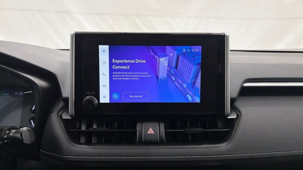 Used 2024 Toyota RAV4 XLE FWD image 34