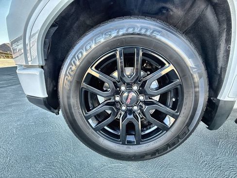 Used 2022 GMC Sierra 1500 Elevation w/ LPO, Elevation Black Package image 33