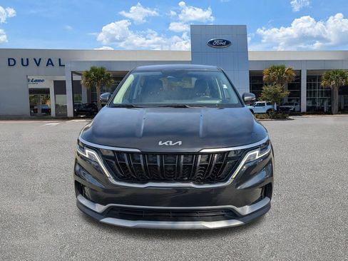 Used 2024 Kia Carnival LX image 9