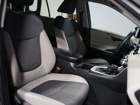 Certified 2024 Toyota RAV4 XLE image 28