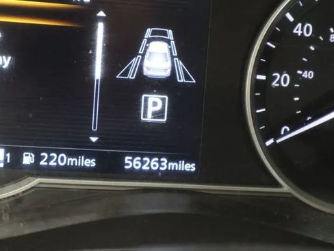 Used 2023 Nissan Versa SV FWD image 24