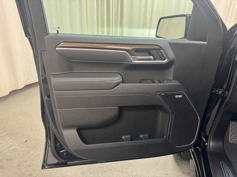 New 2026 Chevrolet Silverado 1500 RST w/ Dark Appearance Package AWD/4WD image 21