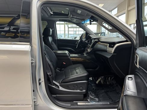 Used 2015 GMC Yukon Denali w/ Premium Package AWD/4WD image 16