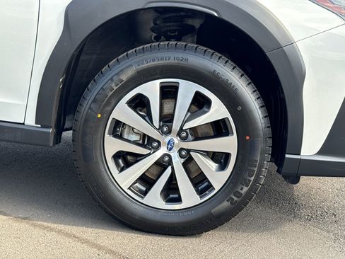 Certified 2023 Subaru Outback Premium image 4