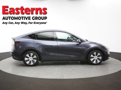 Used 2024 Tesla Model Y Long Range AWD/4WD image 37